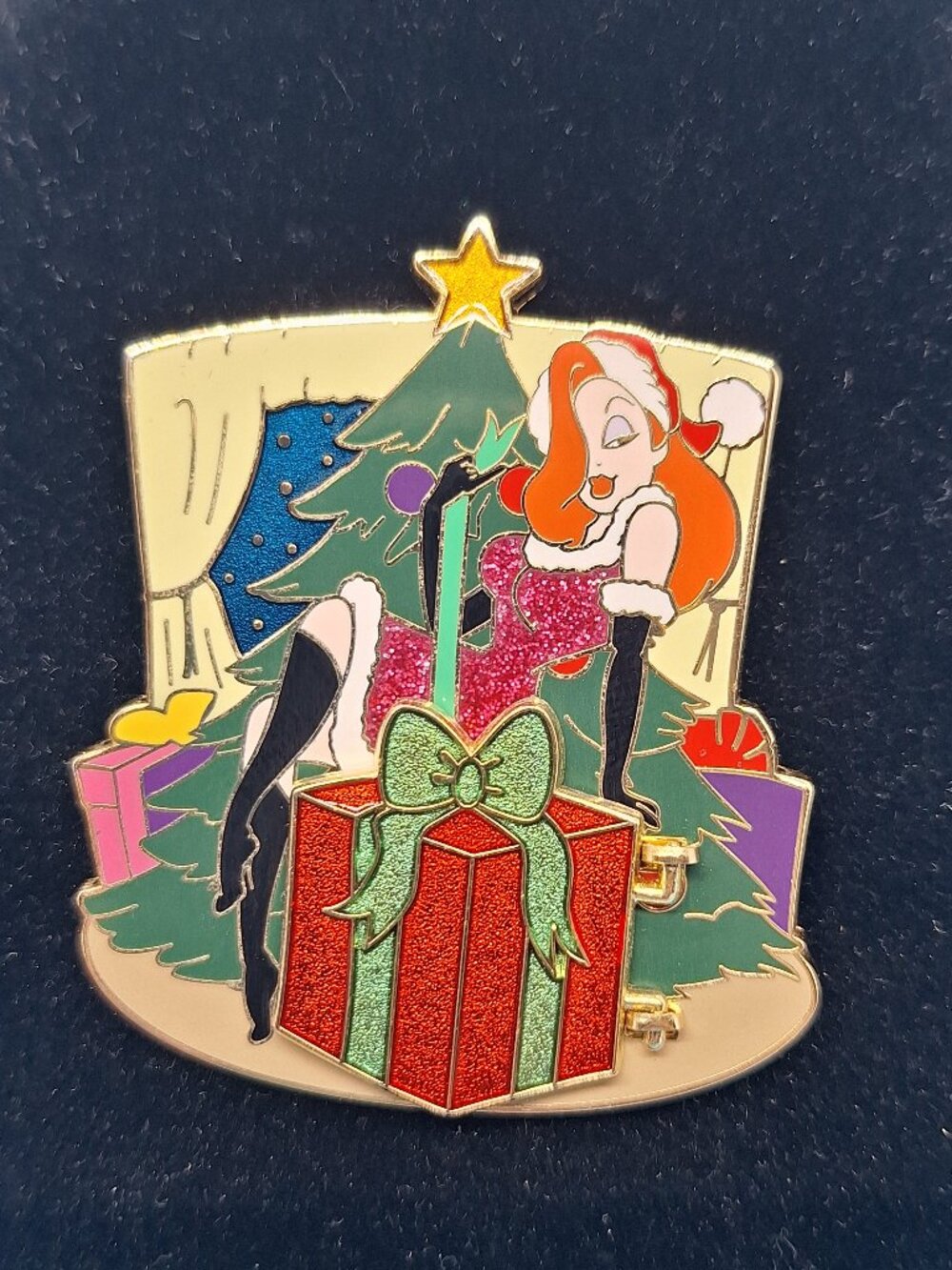Disney Trading Pin Jessica Rabbit Christmas Opening Package Pin-on-Pin LE 300